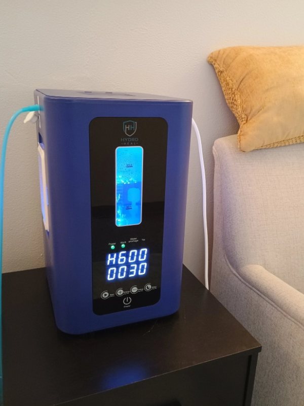 The HydroHeal HH600 molecular hydrogen generator